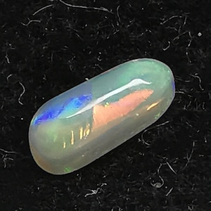 Australian Lightning Ridge crystal opal 0.45ct