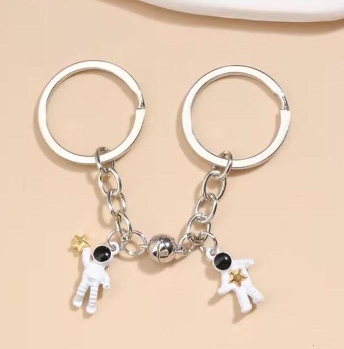 Buttons Key Rings Astronaut Star Magnetic Button Key Ring Spaceman Key Chains for Couple ...