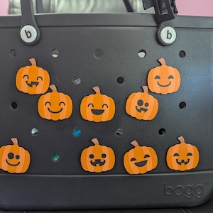 3D Printed Jack-O&#39;-Lantern themed Bogg Bag Charms | Custom Halloween Bogg bag charms | Pumpkin charms |