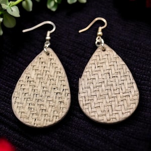 Handmade African Dangling Earrings | Beaded Ethnic Jewelry for African American Women | Cultural Pride Accessories