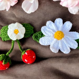 2pc Handmade Hair Clip Gift Set - Crochet Daisy Flower Snap Barrette - Cute Hair Bow Accessory for Women & Girls