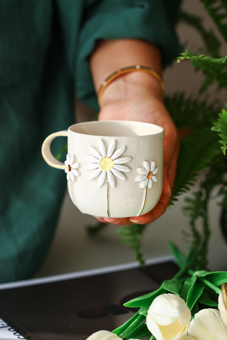 Handmade Ceramic Mug with Custom Wood Slice Gift Box, Coffee Tea Cup 12 oz 350ml, 24K Gold Plated Pottery Birthday Valentines Mothers Day White Daisy