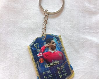 Marcus Rashford Manchester United fotbollskort nyckelring | Fotbollspresent till honom | Akrylnyckelring | Man Utd-stjärna | Premier League-kort present