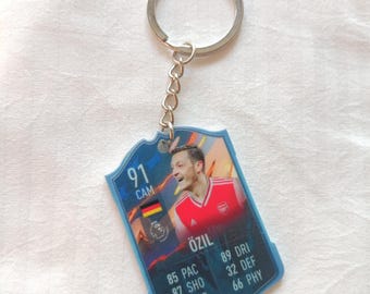 Llavero de Mesut Özil del Arsenal Fut Card / Regalo de fútbol para él / Llavero acrílico / Leyenda creativa del Arsenal / Tarjeta de regalo de la estrella de Turquía