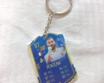 Llavero de la tarjeta FC20 de Karim Benzema / Regalo de la era clásica del Real Madrid / Llavero acrílico / Leyenda del fútbol francés / Regalo de tarjeta FIFA 20