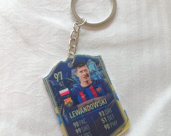 Llavero de Lewandowski del Barcelona Fut Card / Regalo de fútbol para él / Llavero acrílico / Leyenda del ataque polaco / Regalo de tarjeta EA Sports