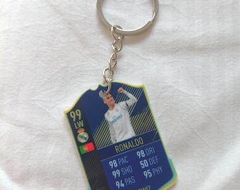 Llavero de tarjeta FUT de Cristiano Ronaldo CR7 / Regalo del Real Madrid para él / Leyenda del fútbol portugués / Llavero acrílico / Regalo de tarjeta EA Sports