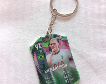 Richarlison Tottenham fotbollskort nyckelring | Fotbollspresent till honom | Akrylnyckelring | Brasilien VM-stjärna | Spurs Premier League-present