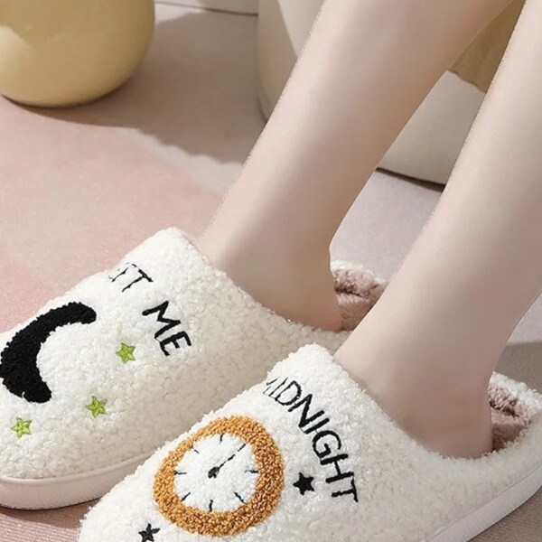 custom velvet slippers