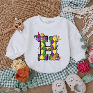 Personalized Mardi Gras Baby Romper, Cute Mardi Gras Bodysuit, Mardi Gras Baby Outfit, Sweatshirt Bubble Romper, Mardi Gras Baby Shower Gift