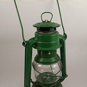 Vintage Feuerhand Super Baby 275 Laterne: Grüne Petroleumlampe, hergestellt in Deutschland