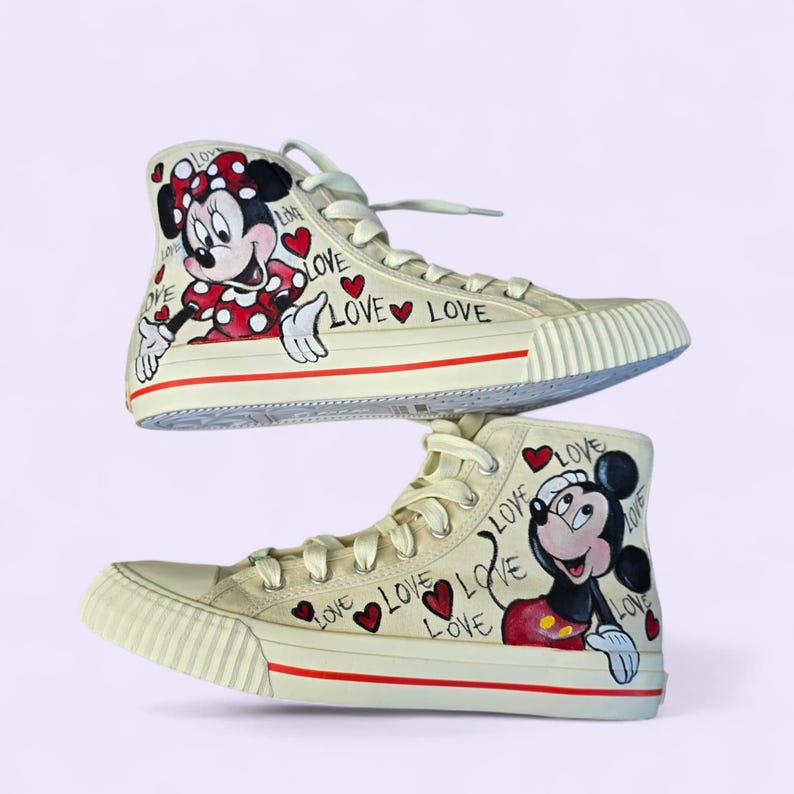 Handmålade Mimmi och Musse Pigg-skor – Personliga Disney-sneakers – Romantisk presentidé – Anpassningsbara bild 3