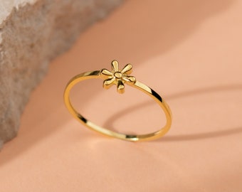 Dainty 14K Solid Gold Cute Daisy Stackable Ring, Minimalist Stacking Floral Ring for Her, Tiny Flower Band Gift for Christmas