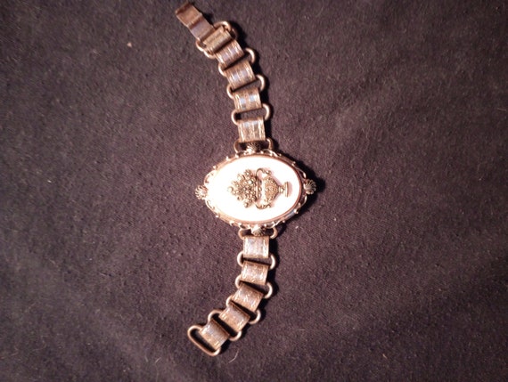 Link bracelet with medallion - image 1