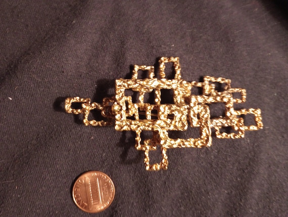 Roberta Stone 3D geometric pin- gold-plated silver - image 1