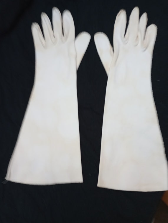 Medium length white gloves- size medium- unused - image 1