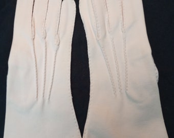 Cotton gloves made in Italy- size 7- new