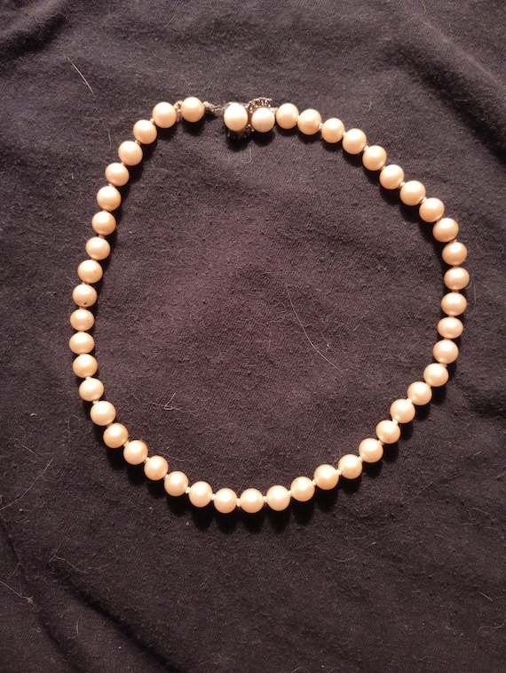 faux pearl choker single strand
