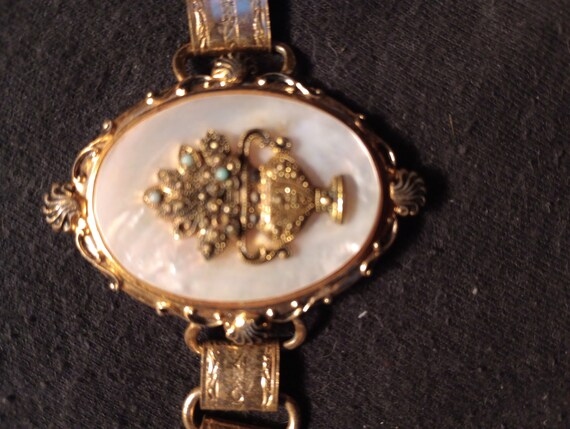 Link bracelet with medallion - image 2