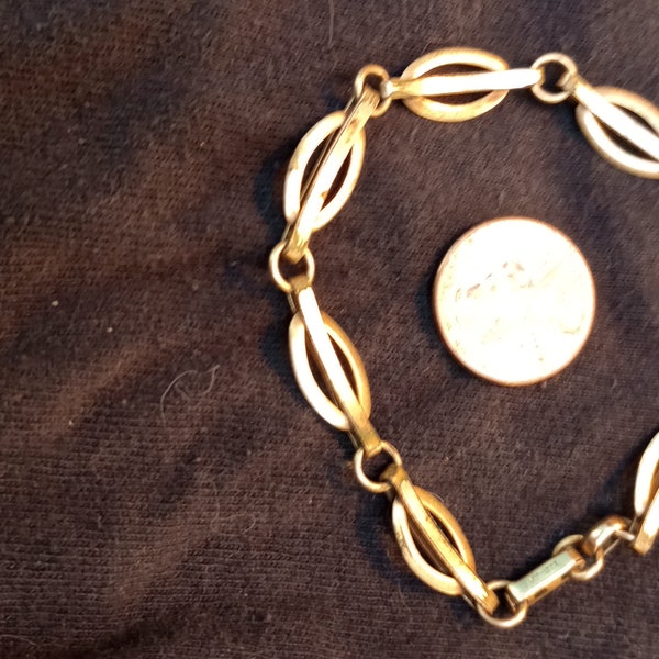 12 KT marked child's link bracelet