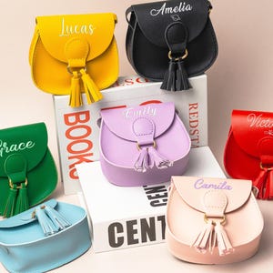 Porte-monnaie souvenir personnalisé pour bébé fille | Mini sac à bandoulière personnalisé | Cadeau en cuir avec prénom brodé | Premier sac à main pour tout-petits| Mini sac à bandoulière