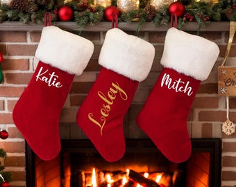 Medias navideñas de peluche rojo, medias navideñas personalizadas, medias navideñas familiares, decoración navideña para el hogar, medias navideñas con nombre, regalo decorativo