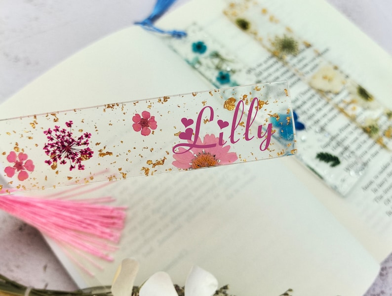 Custom Pressed Flower Resin BookmarkWhite Daisy Spring Wildflower Resin BookmarkBook AccessoriesPersonalized BookmarksGrad 2024 Gift image 2