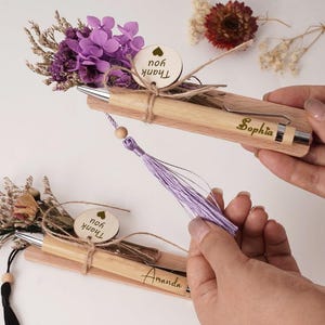 Set met gegraveerde houten pennen en boekenleggers | Gepersonaliseerde balpen met naam | Aangepast gegraveerd leraarscadeau | Gepersonaliseerde bamboe balpen