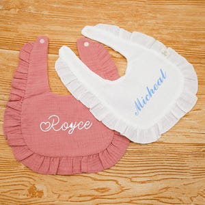 Personalized Embroidery Bib,Ruffle Bib,Baby Shower Gift,Personalized baby gift,Custom Baby Bib,Customized name Bib,Soft and comfortable Bib