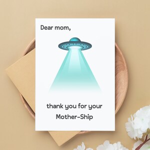 Nerdige Sci-Fi Muttertagskarte - Karte für Mama - Punny Muttertagskarte - Lustige Muttertagsgeschenke - Mama Geschenk - Muttertagskarte