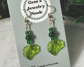 Pendientes de cuentas de hoja verde