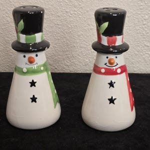 Saleiro e pimenteiro vintage dos anos 90 em formato de boneco de neve