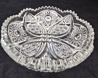 Cuenco de Nucut EAPG antiguo de Imperial Glass Co., plato para dulces (c. 1910-1920)