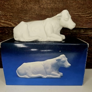 Avon Nativity Porcelain Figurine – “The Cow” (1983)