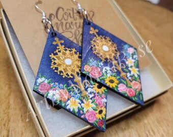 Hand-Painted Earrings: Traditional Catholic Monstrance