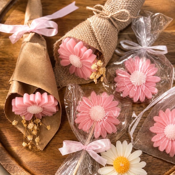 Lembrancinhas de sabonete em formato de margarida | Lembrancinha para chá de bebê | Lembrancinha para chá de panela | Buquê de sabonetes de flores | Mini sabonetes | Lembrancinha para festa de aniversário | Lembrancinha para casamento