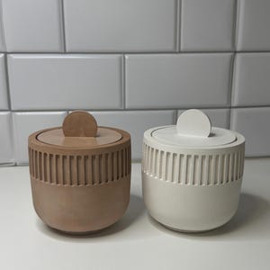 Ribbed storage Jar with lid Bathroom organizer Candle Vessel Round Container jewelry tray trinket holder box home decor handmade concrete