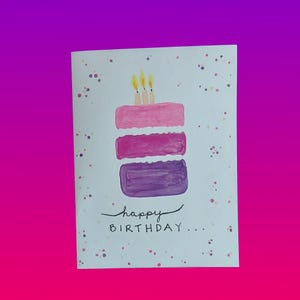 レイヤードバースデーケーキグリーティングカード、お祝いの水彩画デザイン、「Happy Birthday」が事前に書かれた、封筒付き手作りカード10枚セット