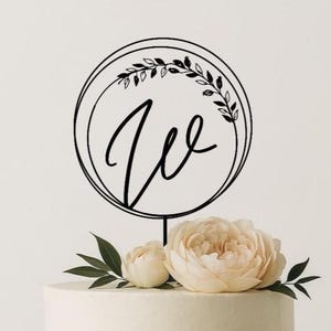 Wedding Initials Monogram Cake Topper - Personalized Circle Wreath Design - Custom Script Wedding Cake Topper - Modern Elegant Decor