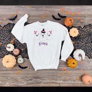 Besticktes Halloween Shirt, Halloween Sweatshirt, Halloween TShirt, Personalisiert, Halloween, Geist