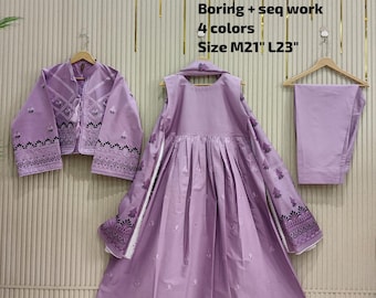 Vestido/chaqueta estilo maxi, dupatta y pantalón de invierno pakistaníes bordados en color lavanda.