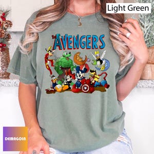 T-shirt mashup Disney drôle Avengers, T-shirt parodie de super-héros Mickey, chemise vert clair fan de dessin animé, t-shirt voyage en famille Style Marvel