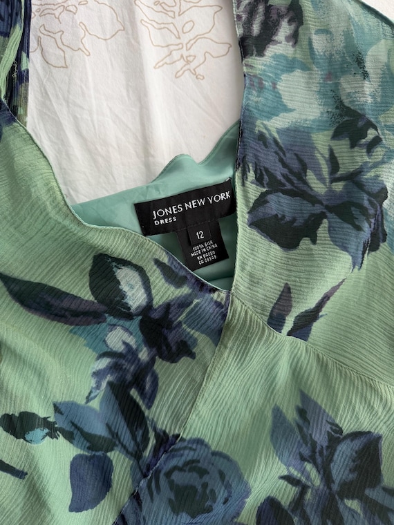 Vintage Jones New York 100% Silk Floral Dress | Green Blue V-neck Sleeveless | Wedding Guest Garden Party Cocktail Dress Size 12