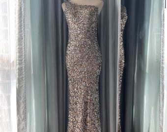 Vintage Scala One-Shoulder Pailletten-Abendkleid - 90er Jahre Silber Gold Sparkle-Kleid aus Seide 100% Größe 6