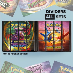 Puede incluir: Carpeta negra de 12 bolsillos con divisores para cartas coleccionables de Pokémon. Los divisores presentan ilustraciones coloridas de varios conjuntos, incluyendo "Evolving Skies" y "Phantasmal Flames". El texto en los divisores dice "Dividers All Sets" y "For 12-Pocket Binder."
