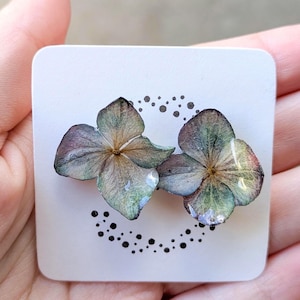 Hortensie Harz Ohrstecker, handgemachte echte Blume Schmuck