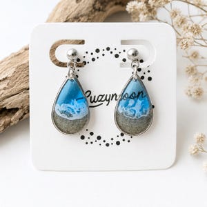 Boucles d'oreilles en résine effet vagues avec du vrai sable, bijoux bohèmes de plage