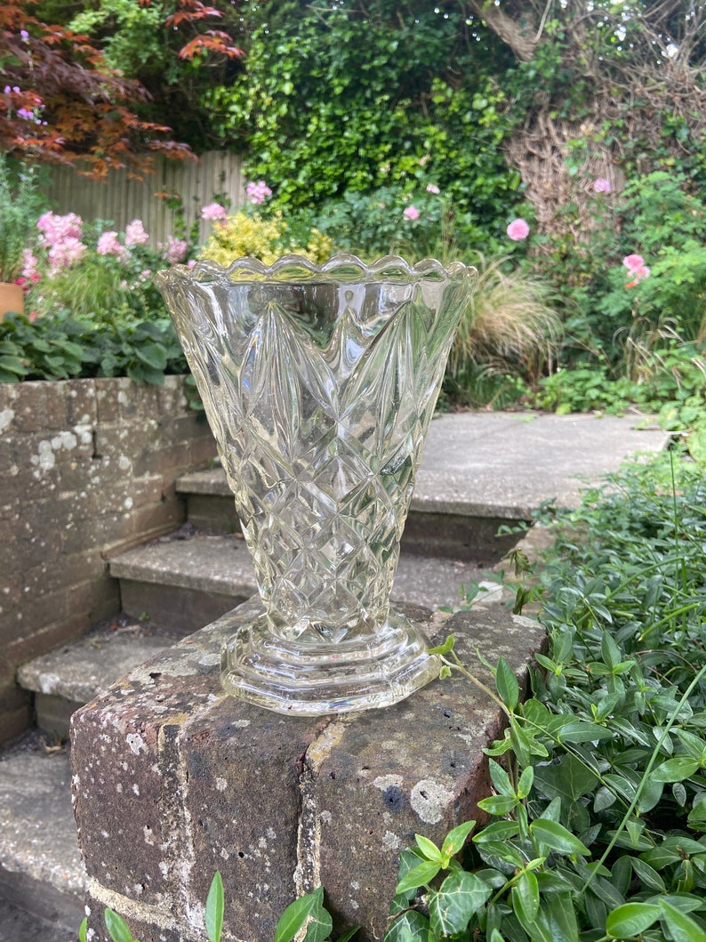 Large Vintage Pressed Glass Flower Vase Attractive Design, Large Flower