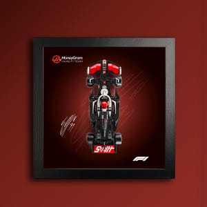 Póster de Esteban Ocon y Oliver Bearman (Descarga digital) para el marco de exhibición de Lego Speed Champions F1 (MoneyGram Haas F1 Team 2025)