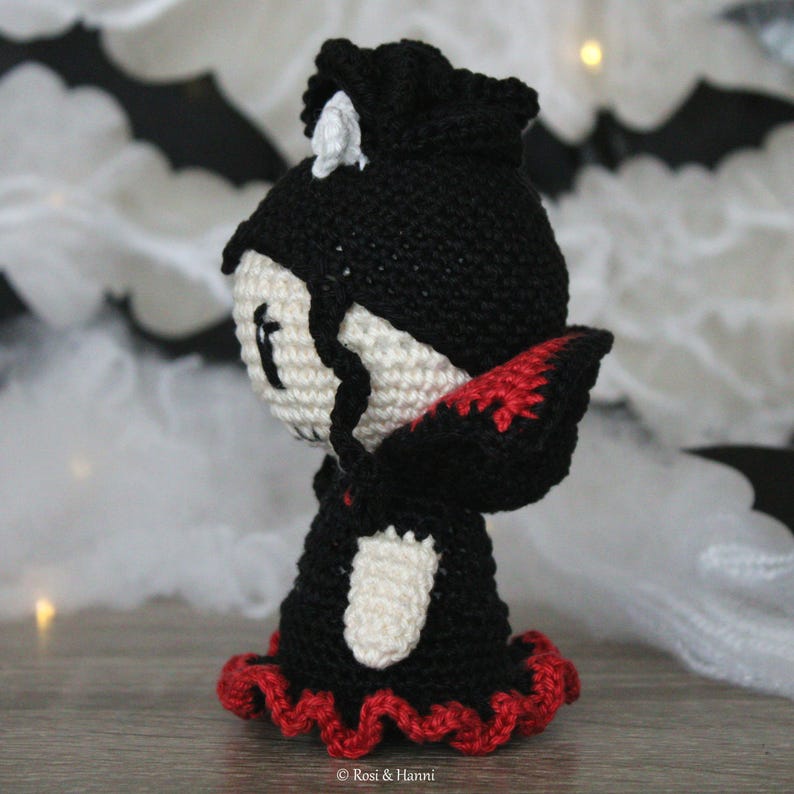 Crochet Pattern Mrs Dracula | PDF File | Crochet Vampire | Halloween ...